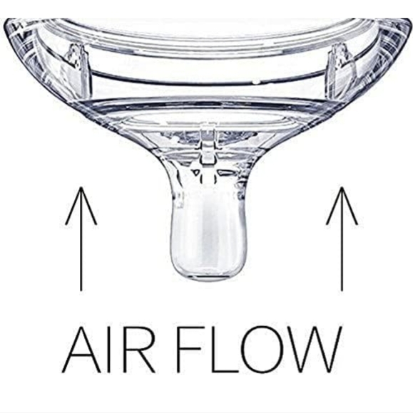 Comotomo 2 Pack Silicone Replacement Nipple, Slow Flow Clear, 0-3 Months - Picture 8 of 9